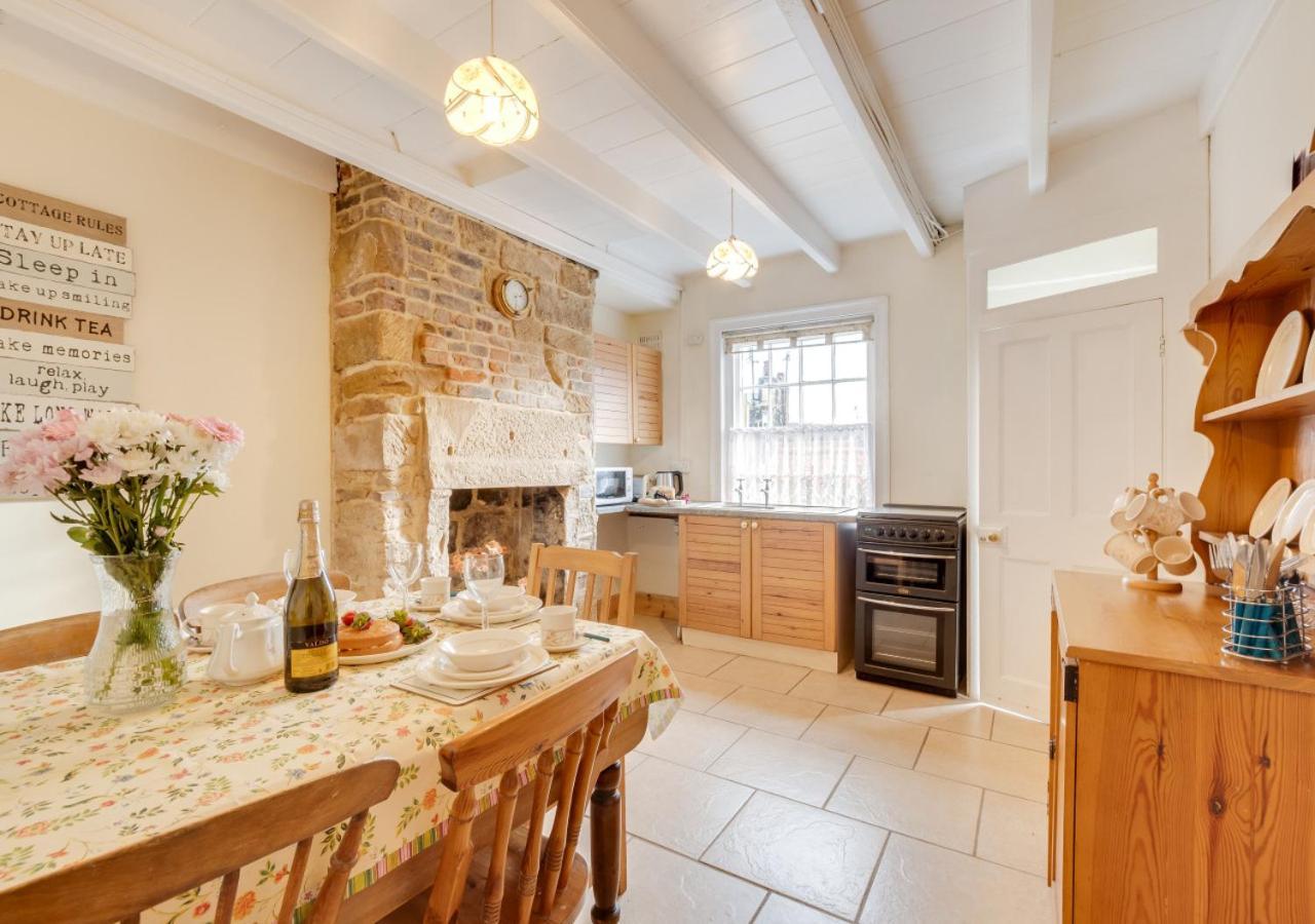 Alice Cottage Robin Hood's Bay Bagian luar foto