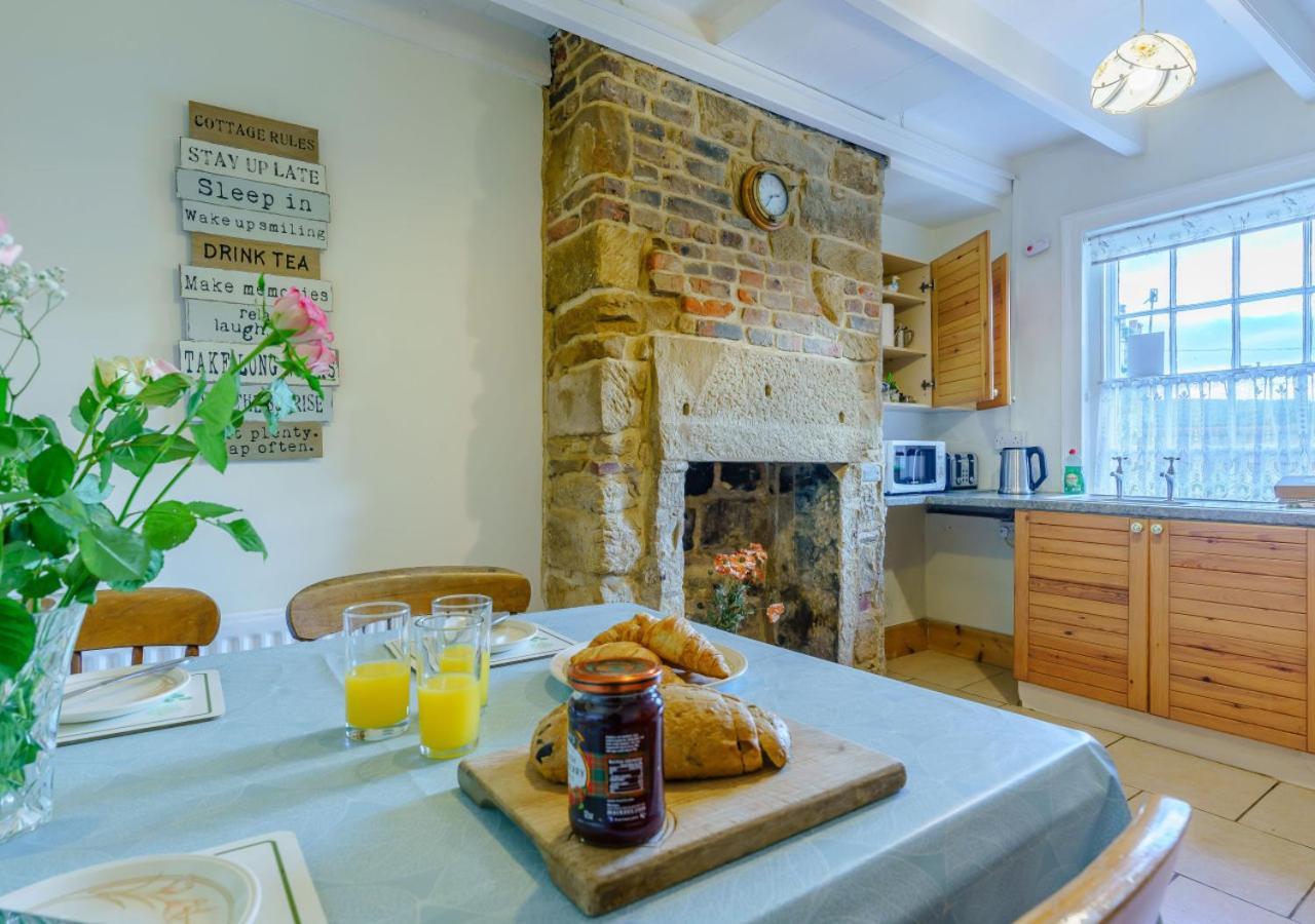 Alice Cottage Robin Hood's Bay Bagian luar foto
